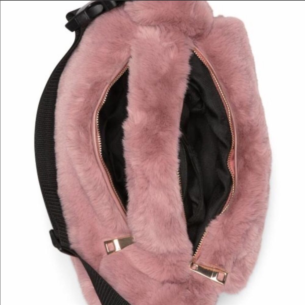 Pink soft Faux Fur Hand warm Fanny Pack waist bag - Picture 3 of 6
